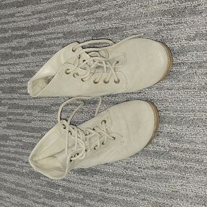 Maurices Size 6 Green Boots